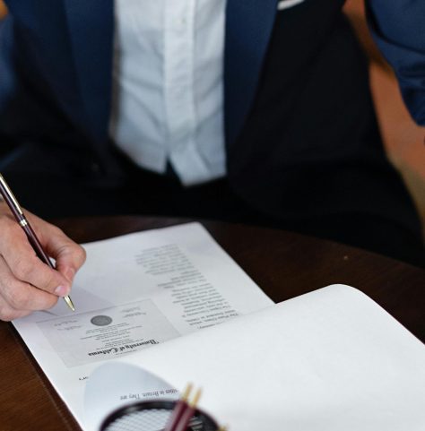 pexels-mikhail-nilov-8730998